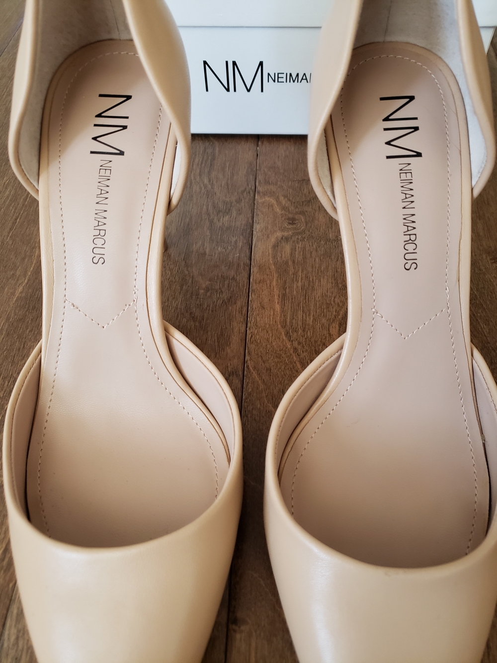 NWT Neiman Marcus Nude Leather Pointed Volley Heels - Picture 5 of 9